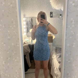 Klänning  - Super fin klänning i storlek s/36 Nyskick