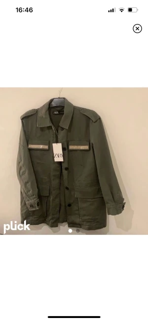 Jeansjacka - Grön jeansjacka från Zara💕 köpt för flera år sedan men knappt använd
