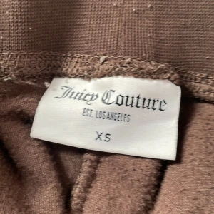 Juciy byxor  - Vill Järna bytta eller sälja 