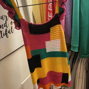 Virkad klänning - Virkad klänning från Zara. Nyskick