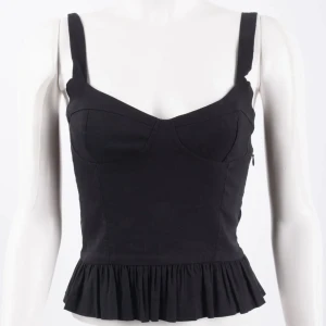 Volang topp - Oanvänd svart topp från zara med prislapp kvar! FRI FRAKT 🩷