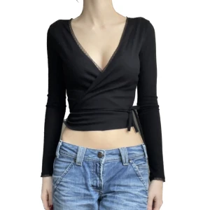 svart knyttopp - söt svart knyttopp från na-kd i storlek xxs❤️