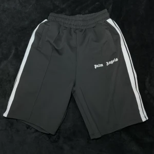 Palm angels - Palm angels shorts helt nya aldrig använda i storlek M 