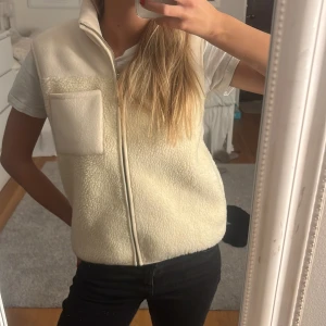Teddyväst  - Jättefin teddyväst!!💞💞