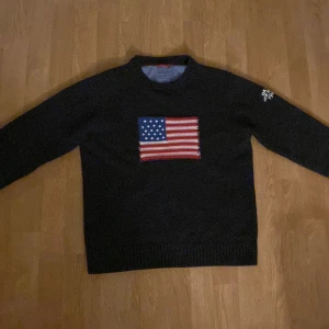 Gant tjocktröja - Gant tjocktröja Storlek M, sitter som S/M. Hyfsat använd men skicket är fortfarande väldigt bra. Pris kan diskuteras! 