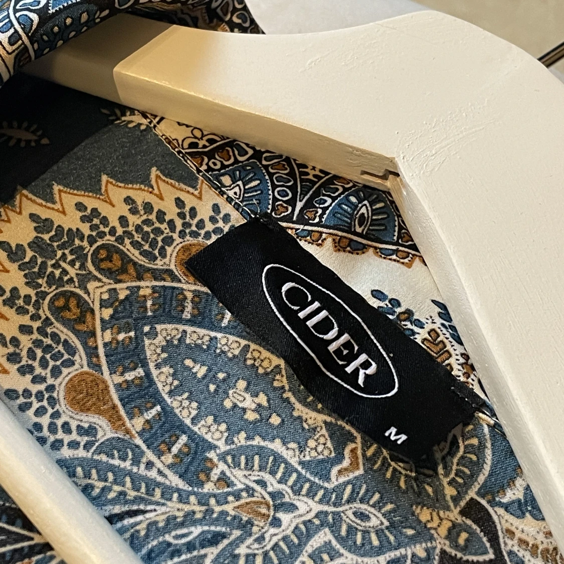 Mönstrad skjorta (M), 75 SEK - 91