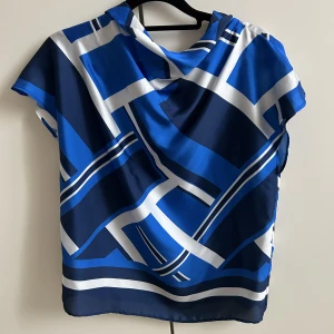 Blus  - Fin blus från zara i bra skick 