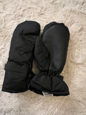 Skidhandskar  - Aldrig använda 