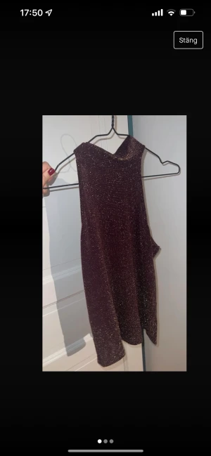 Topp - Så fin röd/brun glittrig festtopp