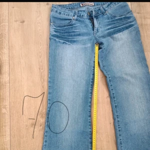 Lågmidjade jeans - Skriv för fler bilder!☺️