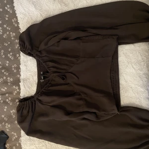 Topp - Jättefin topp från bikbok Kommer tyvärr inte till användning Nyskick!