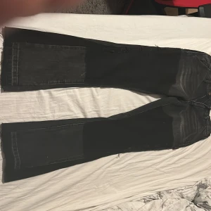 Flare denim - Flare denim från mnml aldrig använda  ny pris 1000 