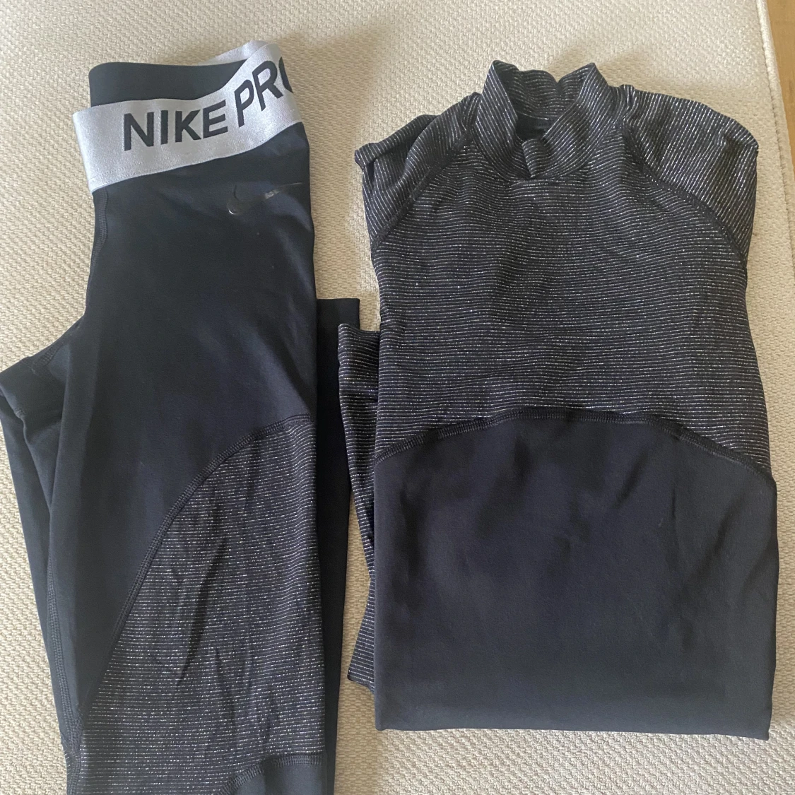 Nytt Nike PRO tröningsset stl XS