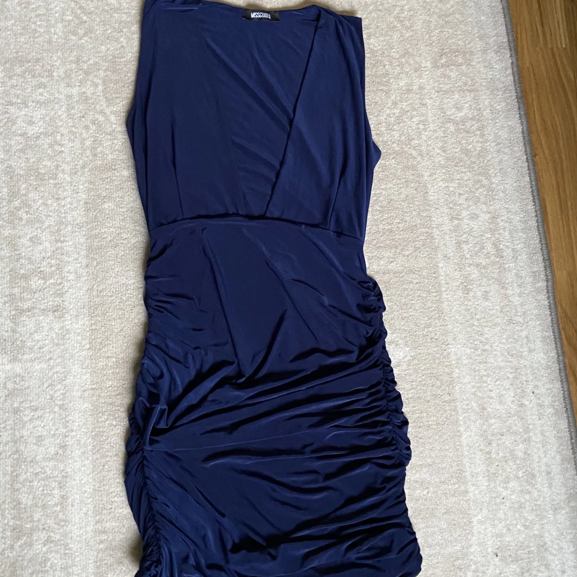 Mörblå tajt klänning-Missguided