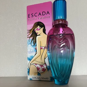 Escada Parfym - Escada, pacific paradise! Luktar väldigt gott, finns inte att köpa någonstans längre, knappast använd! 50ml, kom gärna med ett rimligt prisförslag!