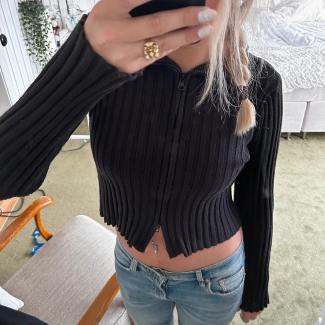 Svart ribbad tröja  - 90