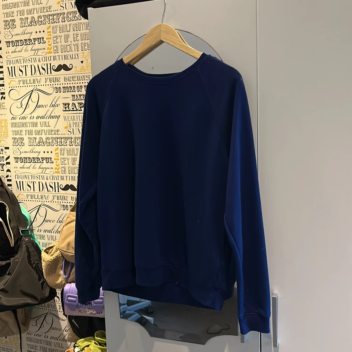 Marinblå tröja  - 90