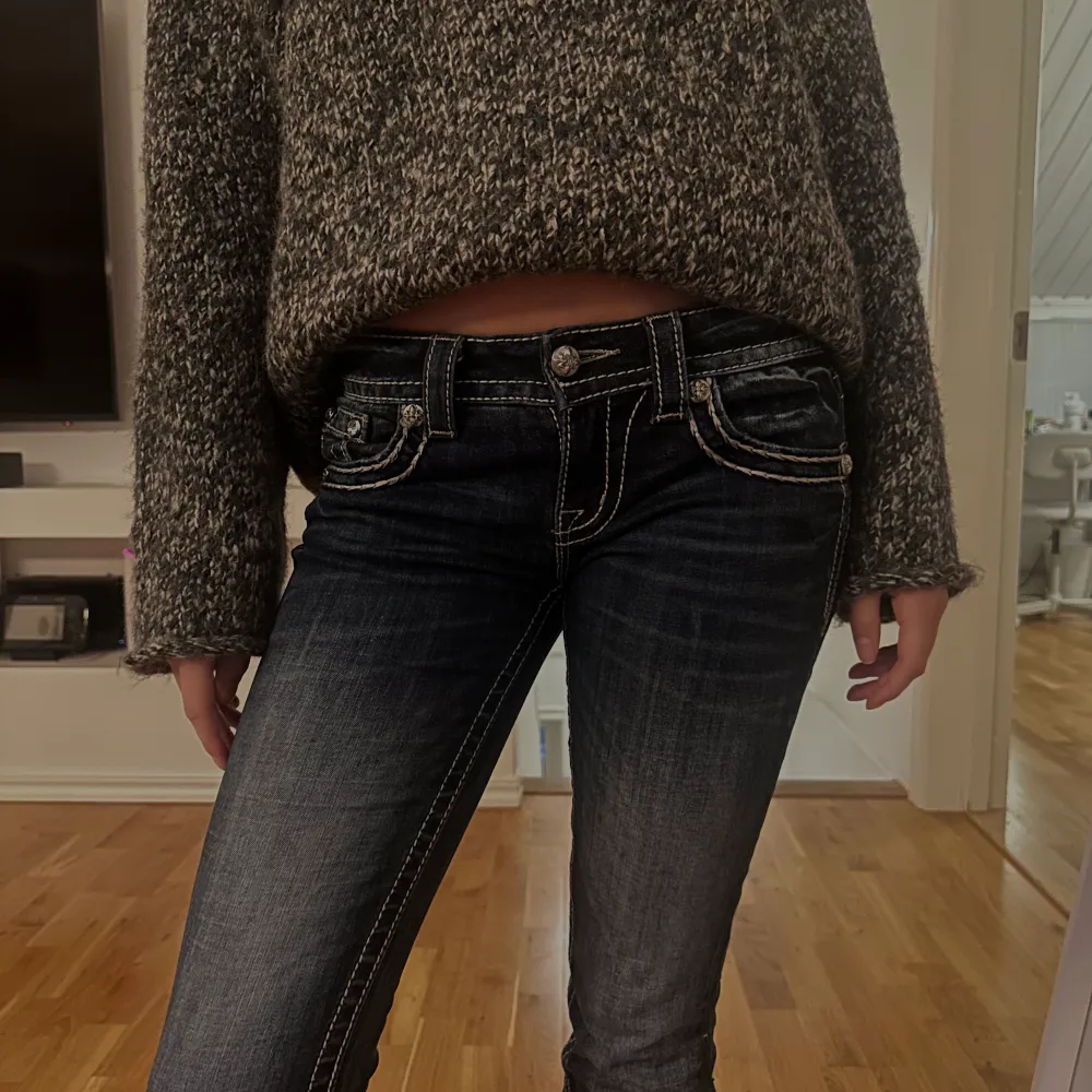 Coola lågmidjade miss me jeans!🙌🏻🫶🏼💯. Jeans & Byxor.
