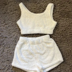 Fluffigt sätt - Inte använt så mycket, fortfarande jätte mjukt och skönt 