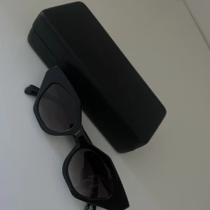 Chimi Star Cluster  - Ett par helt oanvända chimi glasögon. Slutsålda på hemsidan.  Köptes för 1300kr Mitt pris 400kr  Köpare står för frakt🤍