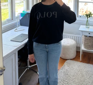 Tröja - Säljer denna tjocktröja från polo som används ett fåtal gånger🥰