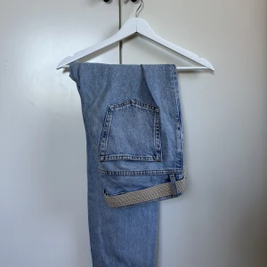 Weekday jeans - Snygga weekday jeans i storlek 30