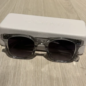 Chimi 02  - Säljer chimi 02 | skick 8,5-10 | köpta på NK i Göteborg | box dustbag och oöppnad duk medföljer | säljs för 799 |