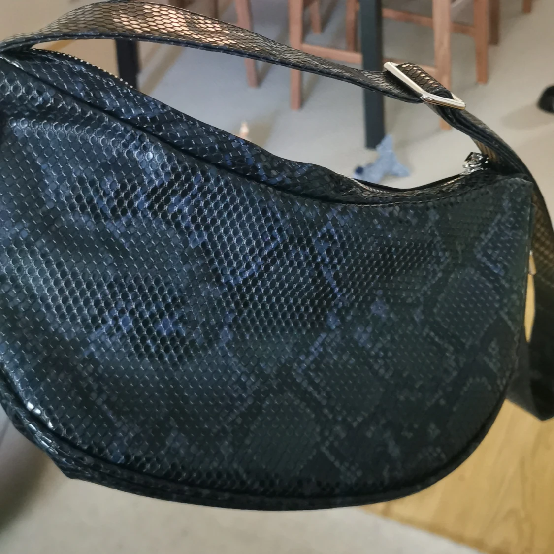 Cross body bag /axelrems Väska bäck södergaard  - 91