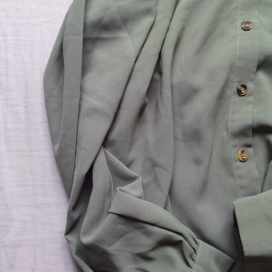 Solid knapp frambältad skjorta - 90