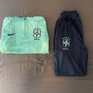 Brasilien tracksuit - Skick 10/10 oanvänd storlek S