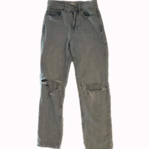 Fina jeans från Gina, säljer pågrund av ingen användning längre. 