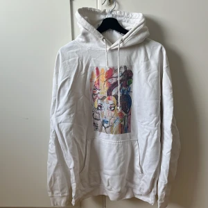 Hoddie  - Hoddie med tryck. Storlek L