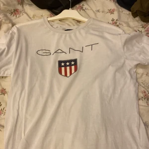 T shirt - Den är i bra skicka knappt använd