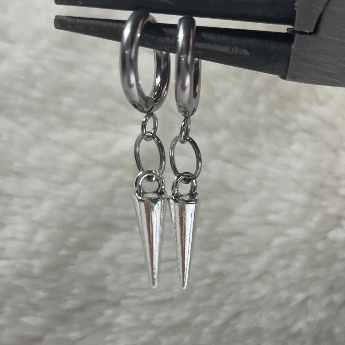 Straight stud earrings