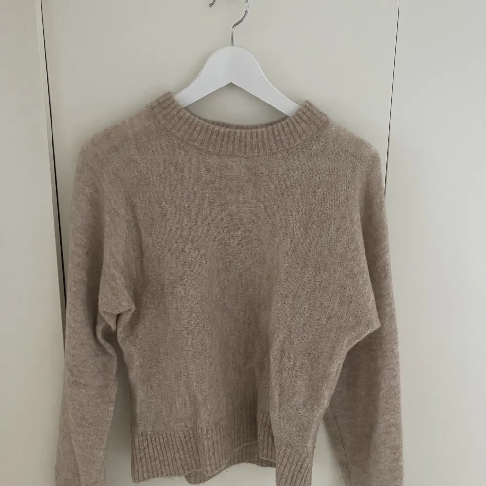 Mohair/woolblend tröja från Hm i storlek Xs. Fint skick. Tröjor & Koftor.