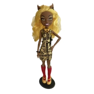 Monster High doll  - Clawdia Wolf docka i toppen skick. Tillbehör på andra sliden ingår!