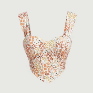 Söt blommig topp - Supersöt topp som aldrig kommit till användning!