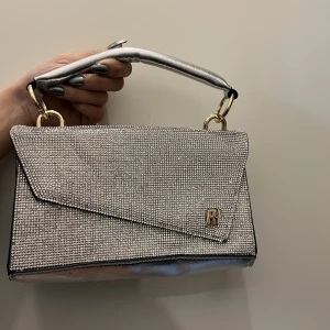 Väska - Handväska från river island 