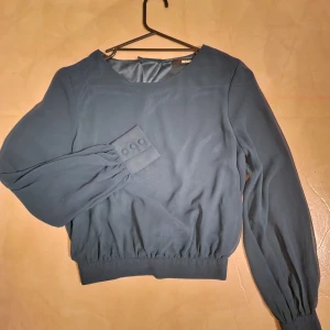 Pblouse - Blouse with open back