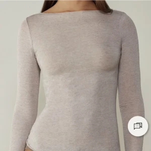 Intimissimi tröja - Super fin tröja från intimissimi, Storlek M men passar även S☺️Använd men inga defekter❤️