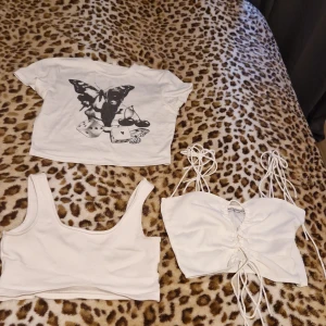 3 vita toppar  - Köp dessa 3 toppar ändas får 50kr 