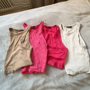 Zara linnen - Fyra pack med linnen! Alla är från zara förutom den ljusaste rosa som är frpn Ginatricot. Blandade storlekar i form av XS och S. Perfekt skick! PRISET ÄR FÖR ALLA FYRA LINNEN!💕
