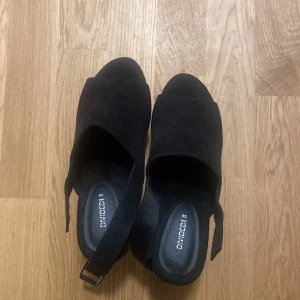 Klackar - Klackar från hm. Storlek 39. Aldrig använda