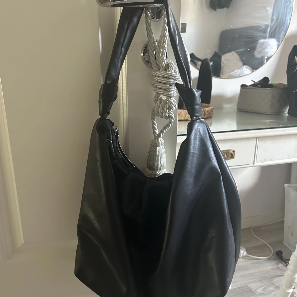Svart väska - 90