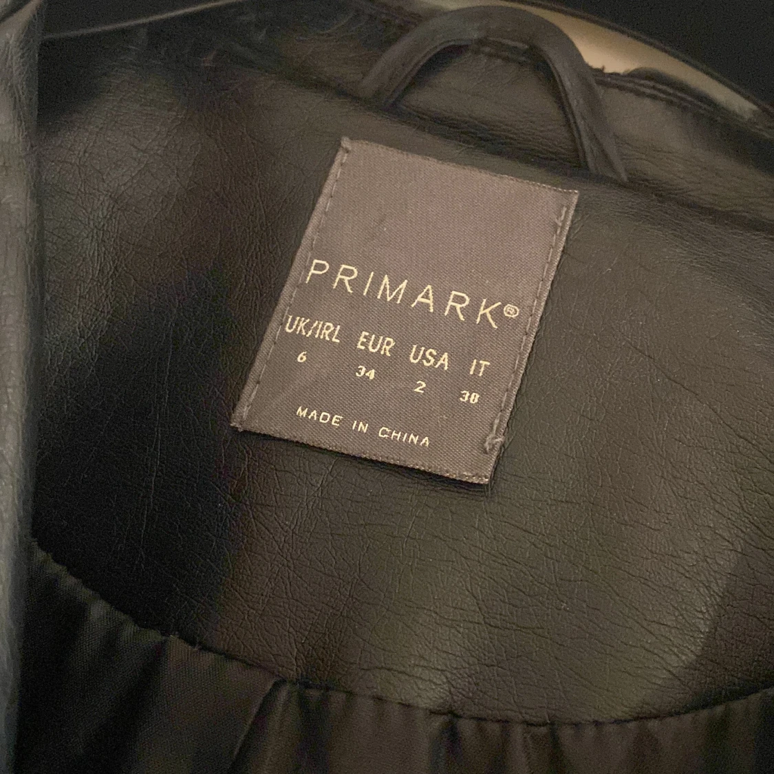 Svart Skinnjacka  - 91