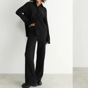 Set  - Set från Ginatricot. Använt fåtal gånger. 