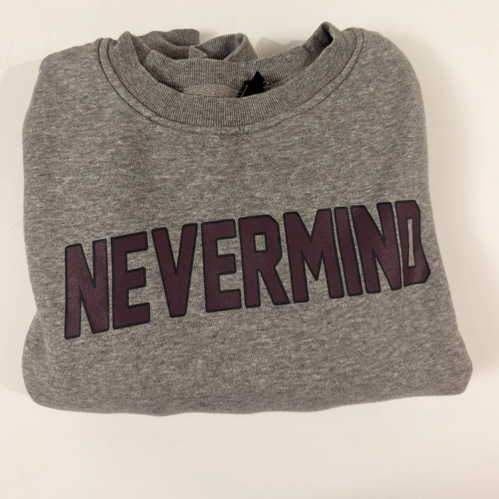 Gray sweatshirt from Vero Moda. Used  once. Selling since I am not using it. Looks like new. M size but I am an S and it suits me well.. Hoodies.
