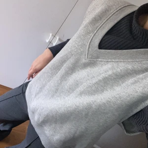 Overzsized väst - Jättefin grå väst som är i oanvändt skick🫶⚡️🤍