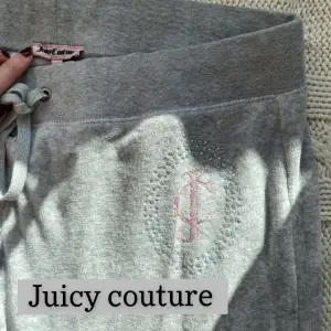 Juicy Couture sweatpants! Jag är 170, och brukar ha stl s Frakt står köparen för💋