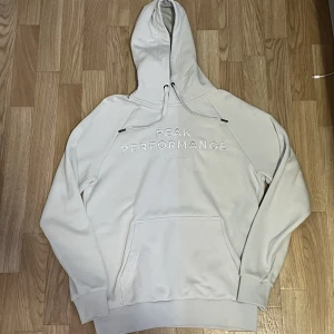 Peak performance Hoodie - Skick 10/10 helt oanvänd, storlek M